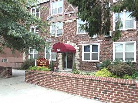 5th image of 874 W Broadway APT C-3