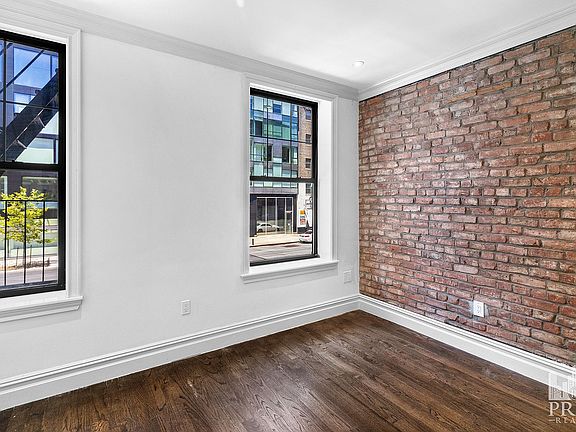 3rd image of 244 10th Ave #2F