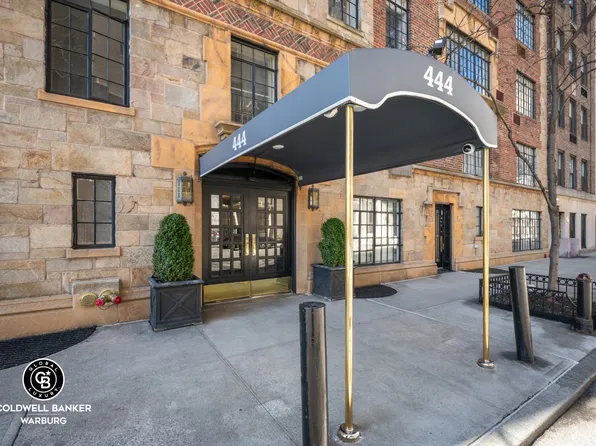 444 East 52nd Street PHN image 32 of 33