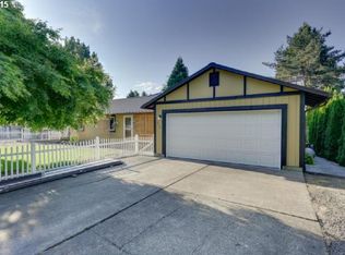 430 E 3rd St, Yamhill, OR