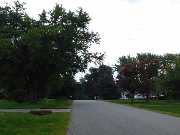 5th image of 708 Payton Dr