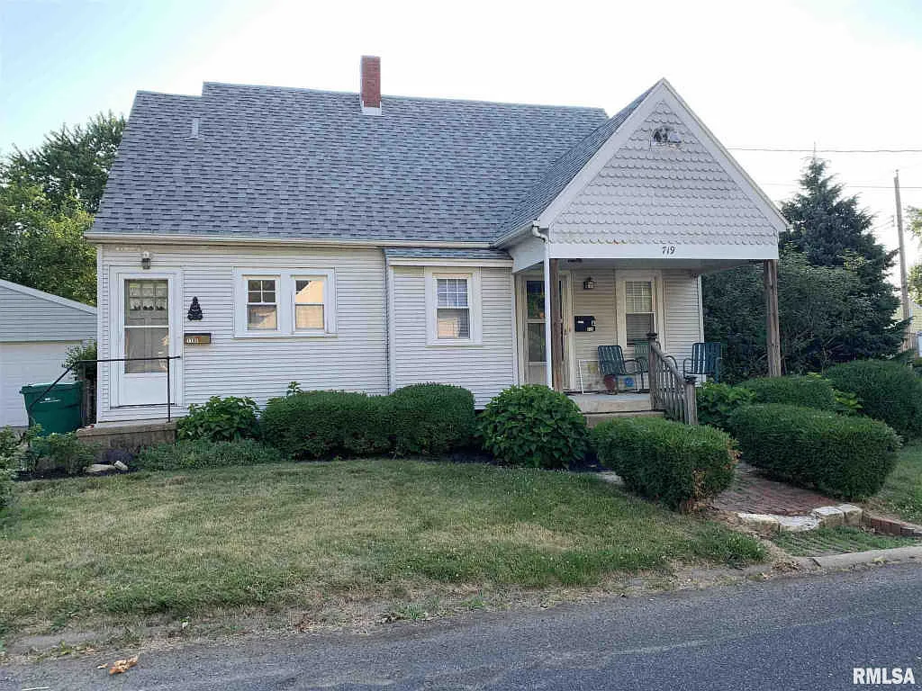 719 N Waverly Ave photo 1