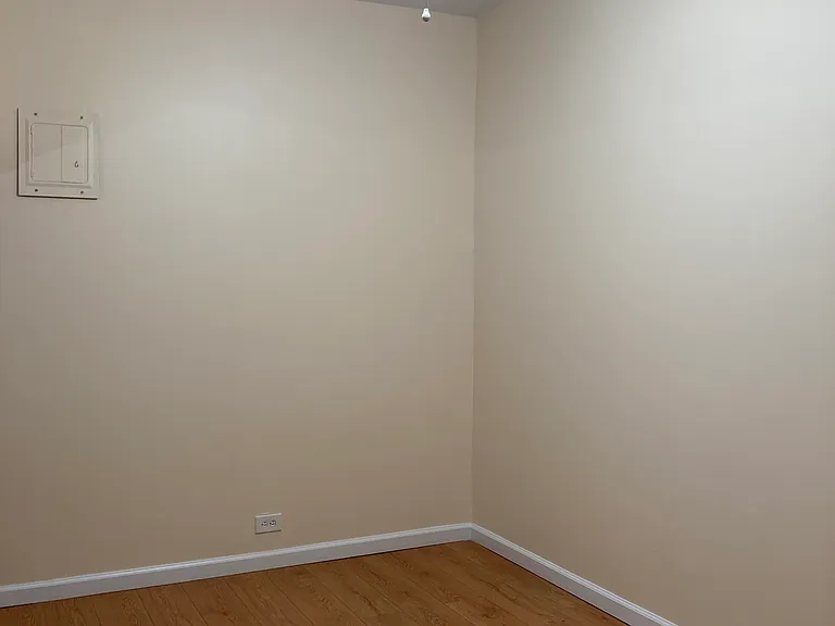 Living Room / Dining Room (Celing Fan)