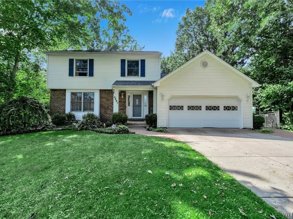 8887 Wolcott Rd, Clarence Center, NY 14032