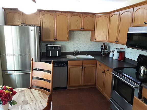 5th image of 1712 Palmland Dr #1712