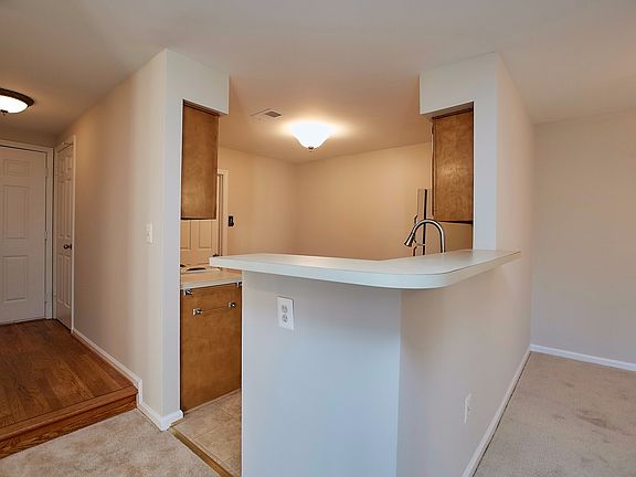 5th image of 7503 Ashby Ln Unit E