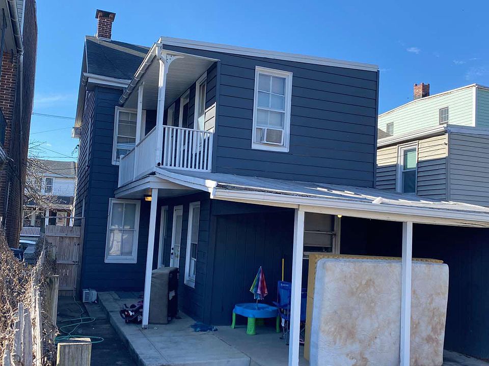 2nd image of 33 N State St