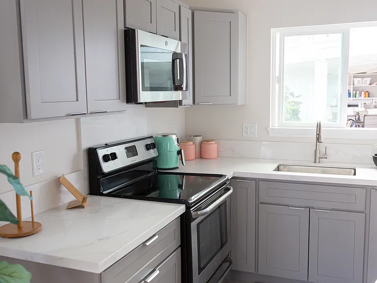 1935A Vancouver Dr — Photo 7
