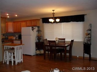 402 Kentwood Dr, Frankfort, IN 46041