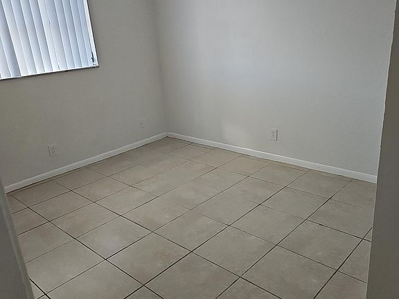 5th image of 5180 NE 6th Ave APT 613