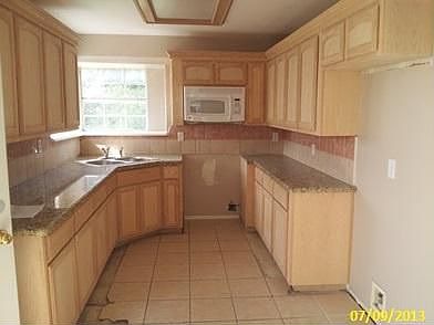 3rd image of 3904 W Aguilar St