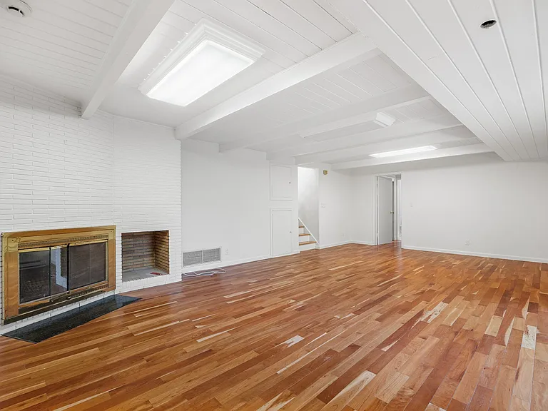 372 Heathcote Rd — Photo 18
