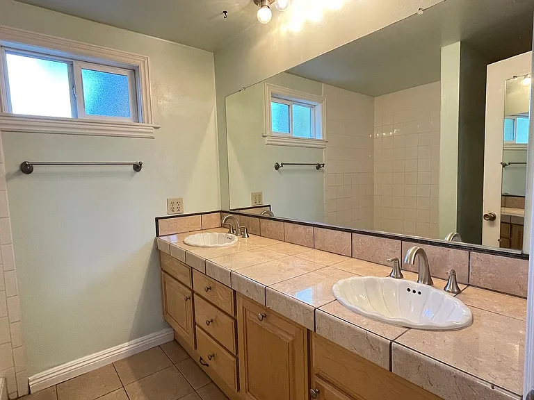 5532 Peacock Ln — Photo 21