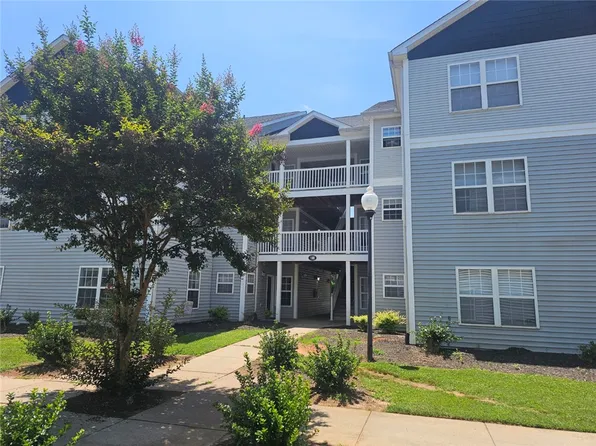 188 University Village Dr APT L, Central, SC 29630