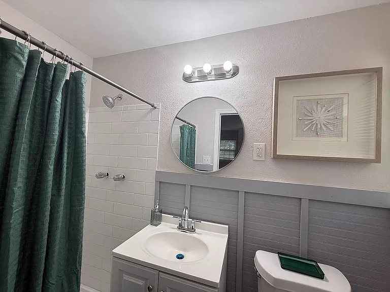 2652 Winthrop Rd — Photo 8