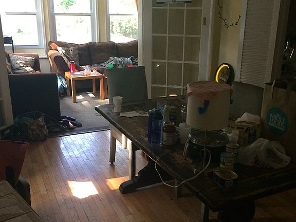 Kitchen area (during move-out)