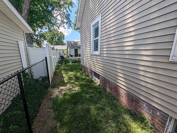 5th image of 2909 7th St