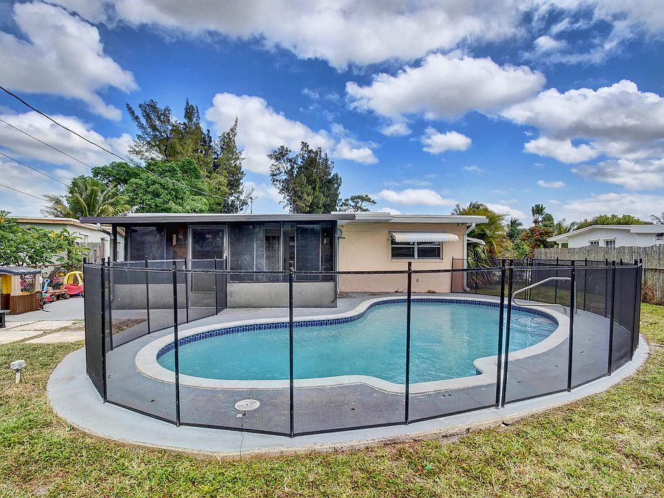 Pool refinished in 2018!