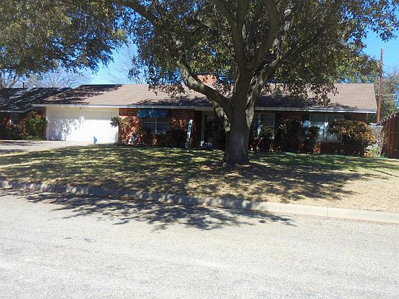 2nd image of 3008 Oak Forest Dr
