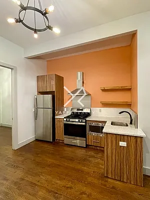 Rented by Yaffa Realty LLC | media 3