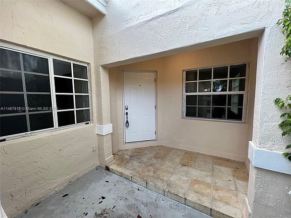 4th image of 17611 SW 4th Ct