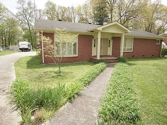 3rd image of 147 Stillwood Dr