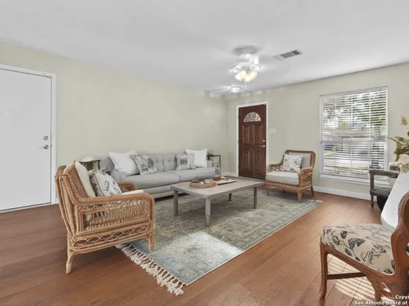 427 RUSTIC STABLE, San Antonio, TX 78227