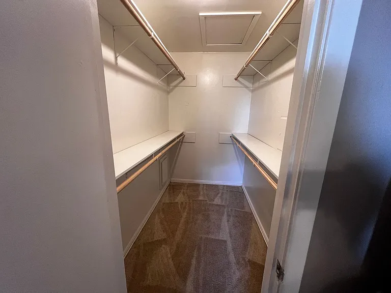 Brazos Point Apartments — Photo 22