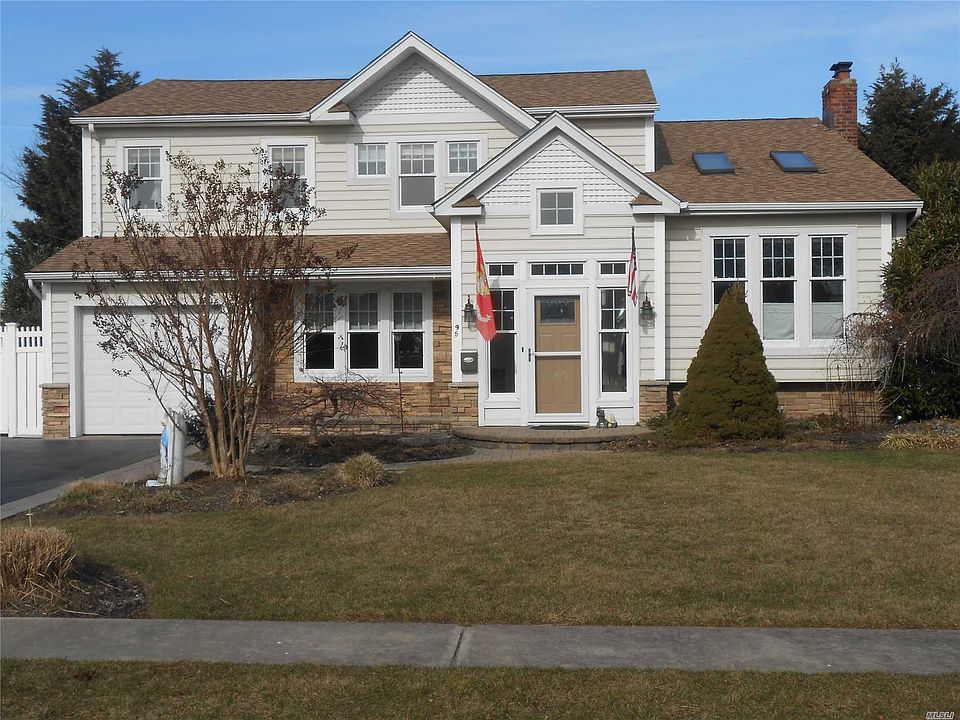 1st image of 95 Drake Ct
