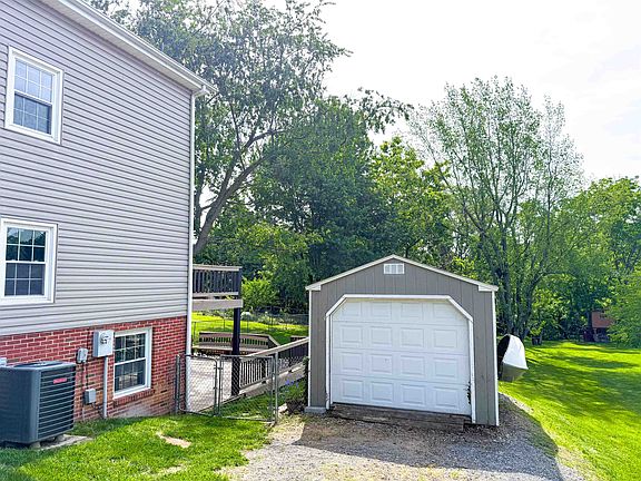 4th image of 110 Montgomery Rd