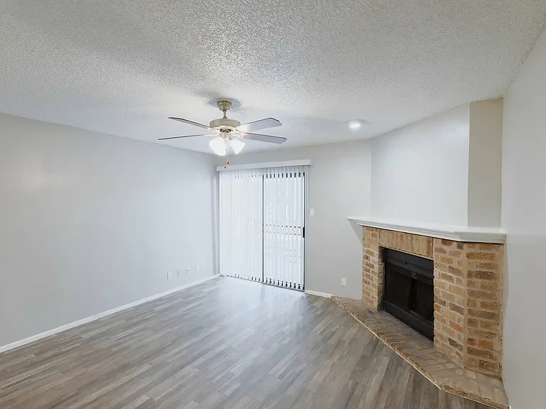 Hidden Oaks Apartments — Photo 45