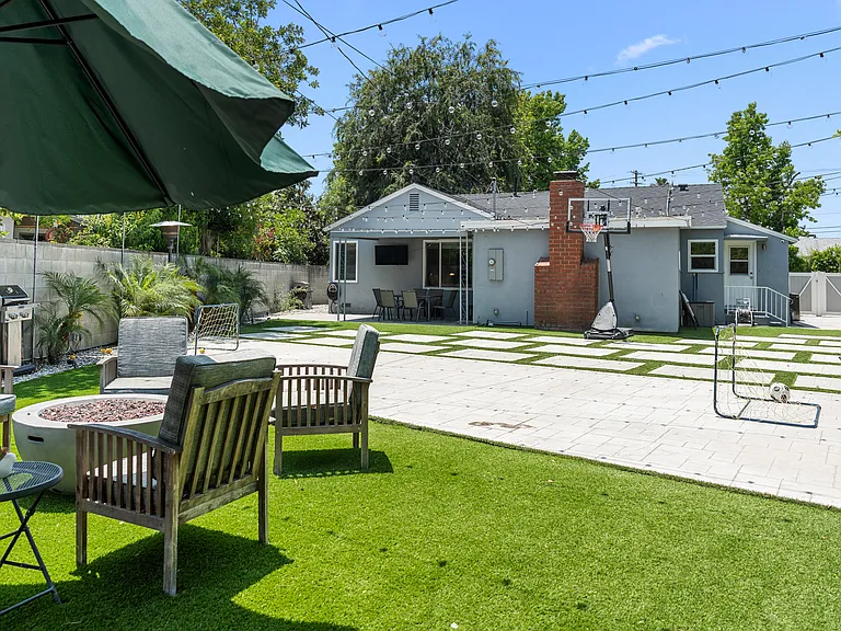 18033 Duncan St — Photo 18