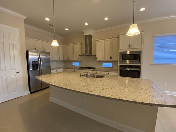 3rd image of 279 Whisper Rock Dr