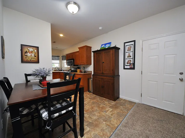 449 Woolf Rd — Photo 10