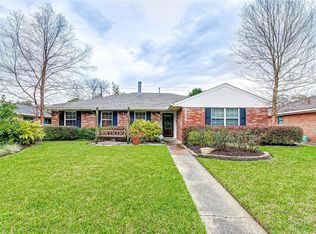 5734 Bankside Dr, Houston, TX 77096