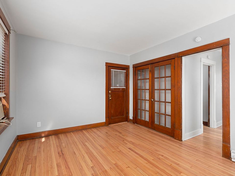 1st image of 3538-3540 Hereford St #3540-2S