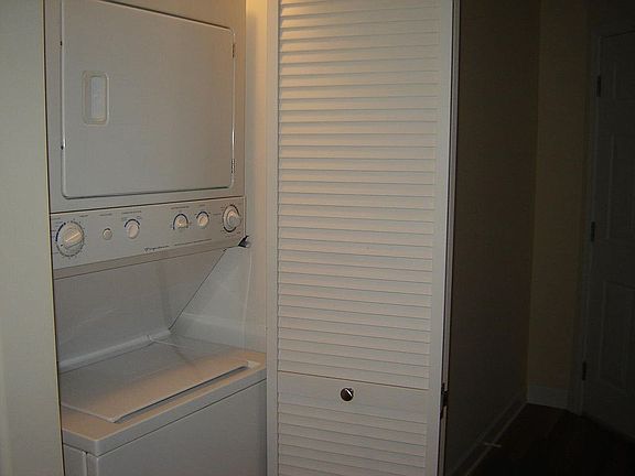 4th image of 1667 W Farwell Ave APT 2N