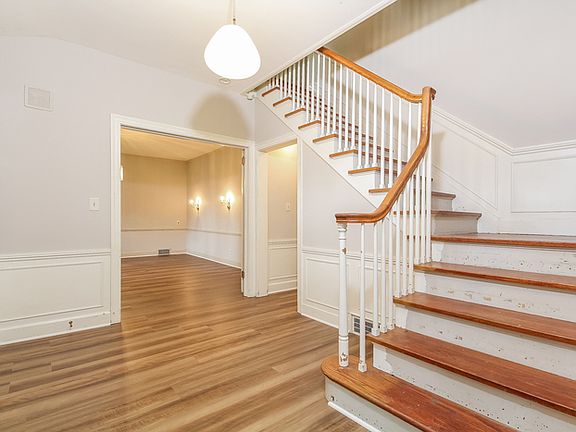 4th image of 3332 W Harvard Blvd NW