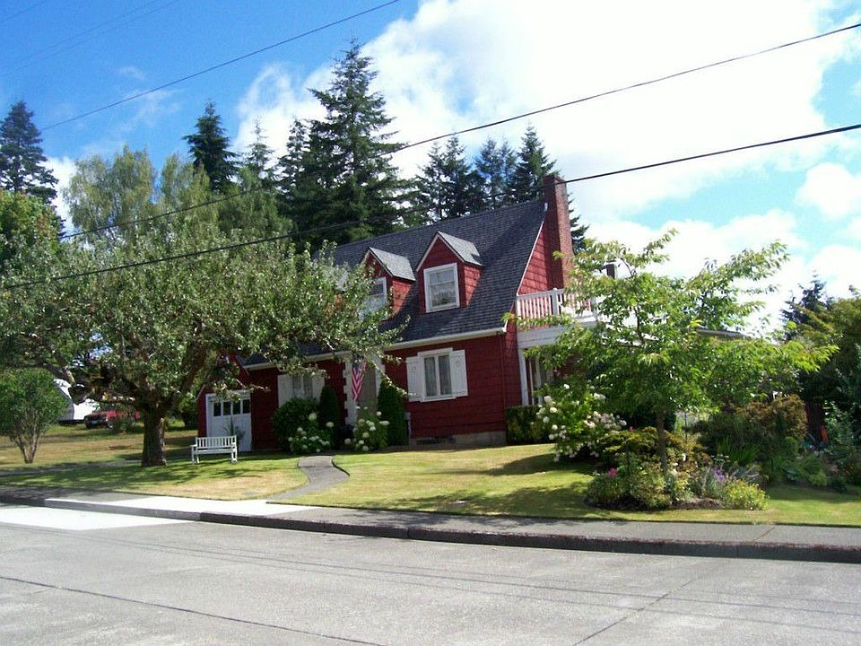 1st image of 526 N 1st St