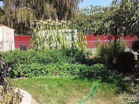 5th image of 219 NE Orchard Ln