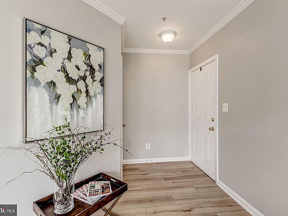 5th image of 2482 Angeline Dr APT 304
