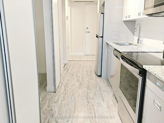 5th image of 257 Hemlock St #417