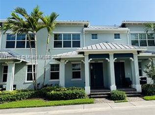 3956 Poinciana Ln, Hollywood, FL 33021