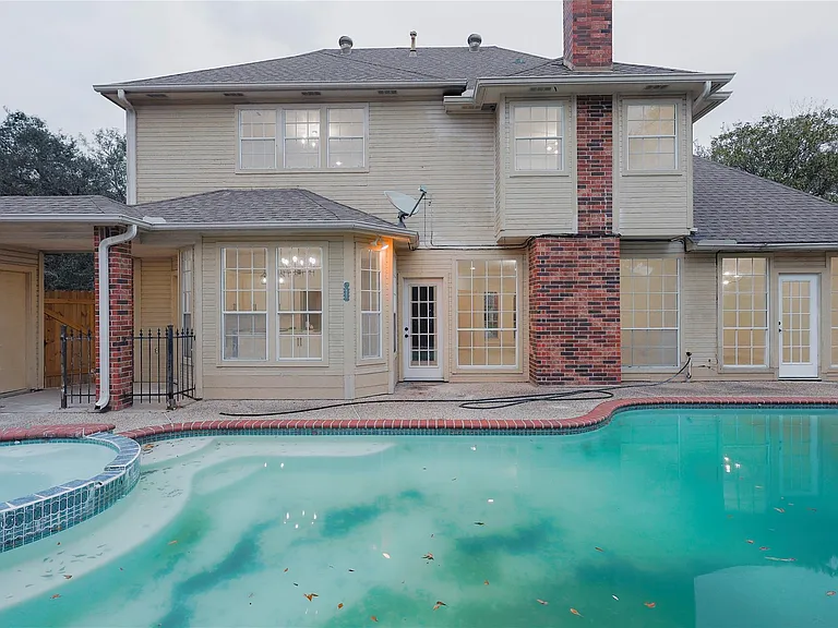 17527 Sandy Cliffs Dr — Photo 2