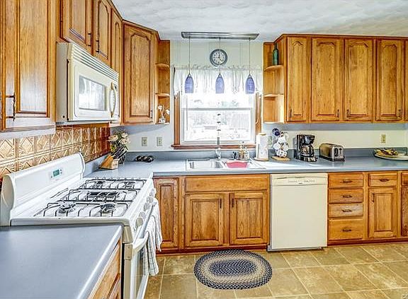 4th image of 4801 W Gurney Ct