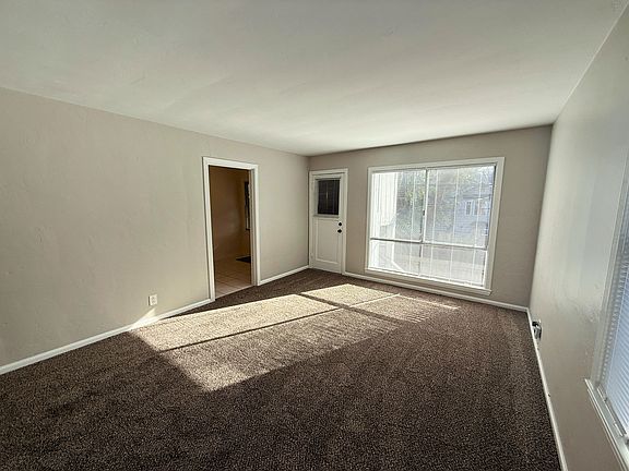 4th image of 1129 El Camino Real #3