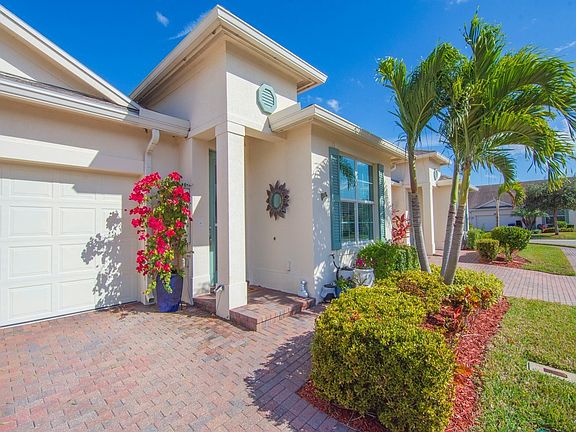 4th image of 7468 Oak Crest Ln #7468