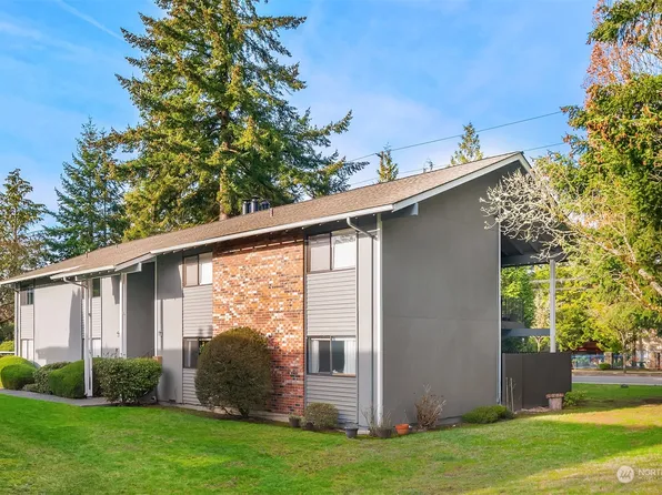 1600 149th Place SE #3, Bellevue, WA 98007