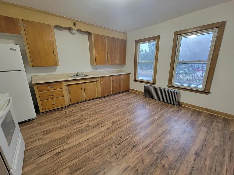 6 Cloutier St #6 — Photo 2