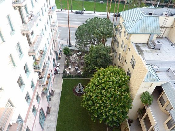 2nd image of 455 E Ocean Blvd APT 816